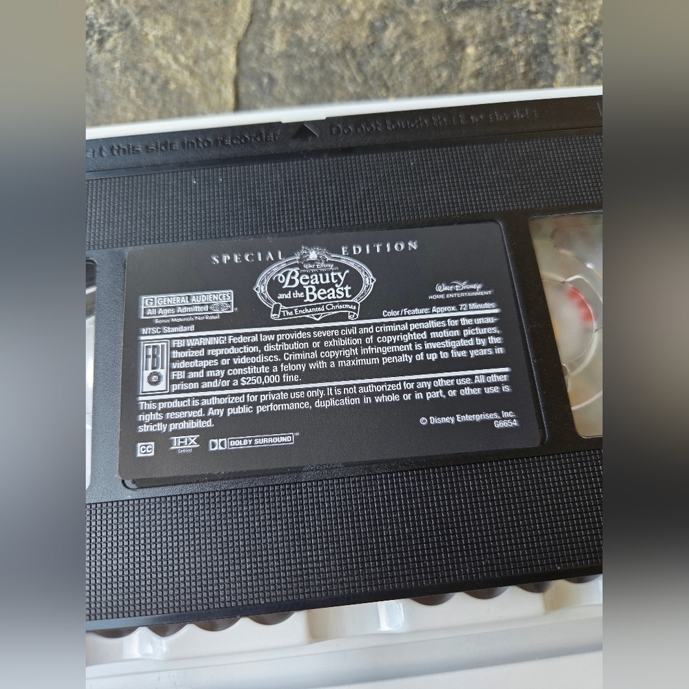 Disney VHS Movie Collection- 6 Disney Classics + 1 Hallmark Christmas Animation - Picture 8 of 10